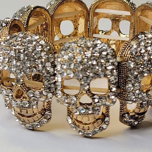 Gold Crystal Skull Bracelet Stretchy Skull Bracelet Halloween Bracelet - Picture 7 of 8